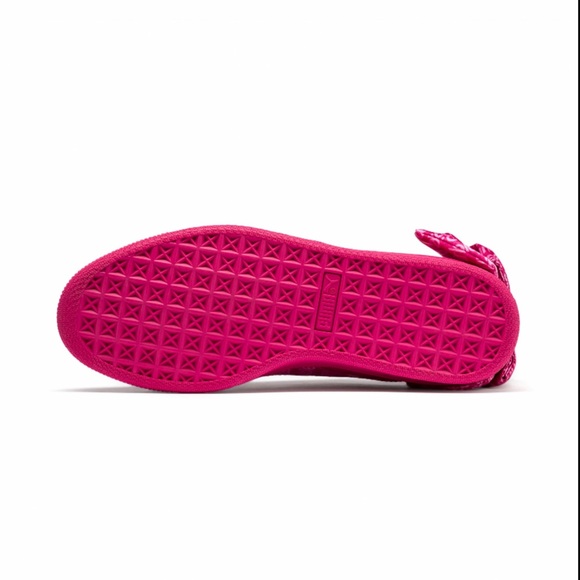 Suede classic x Barbie puma shoes only no Barbie doll - Picture 10 of 13